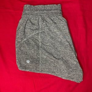 Lululemon tracker shorts